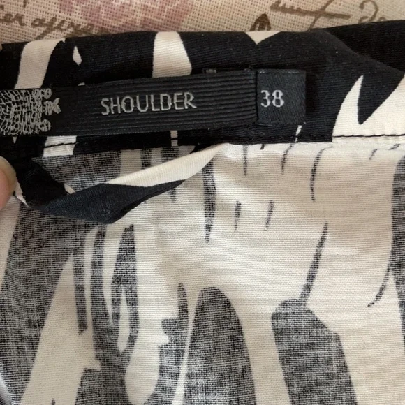 Shoulder Black White Print Cowl Neck Dress 38 - Picture 6 of 7